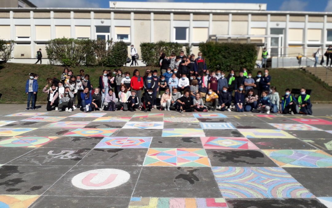 Coloriage de la cour par les élèves de 5eme en mathématiques mercredi 6 octobre 2021